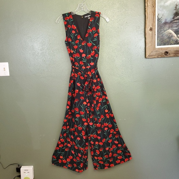 Karl Lagerfeld Pants - NWT Karl Lagerfeld cropped wide leg jumpsuit (594)